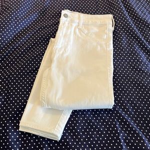 Hollister White High Rise Jegging **Never Worn**
